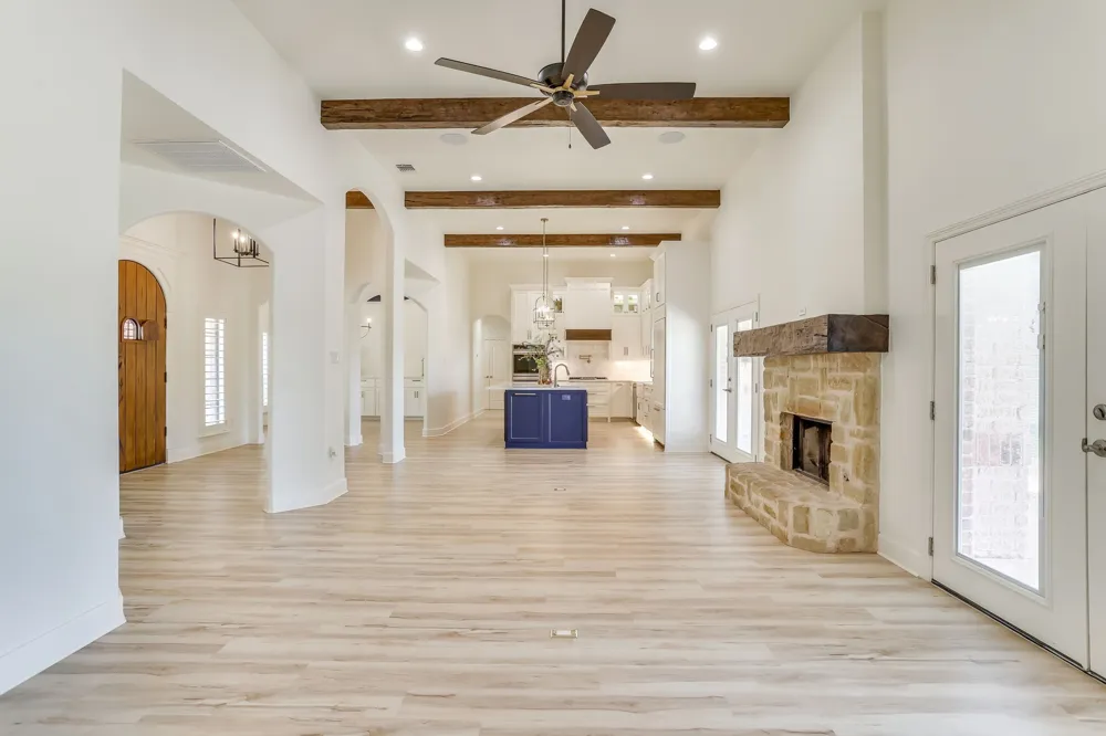 525 S Sugartree Drive Lipan, TX 76462