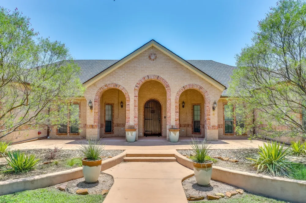 525 S Sugartree Drive Lipan, TX 76462