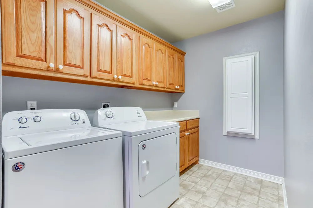 525 S Sugartree Drive Lipan, TX 76462