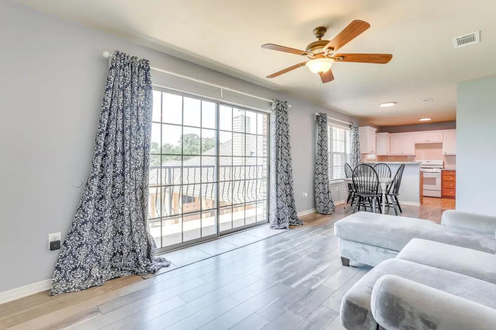 525 S Sugartree Drive Lipan, TX 76462