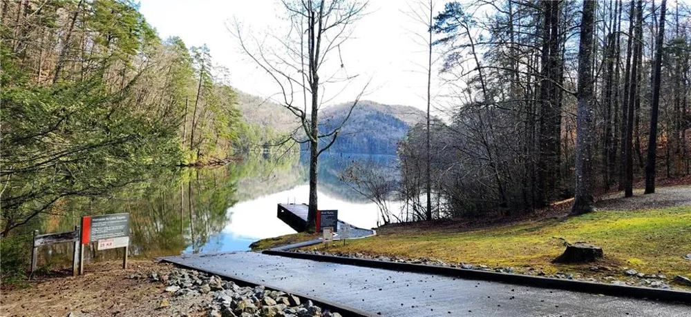 361 Vista Dell Lane Tallulah Falls, GA 30573