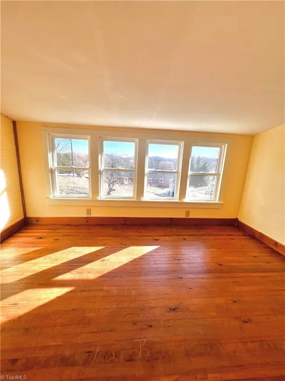 53 Wagoner Street Sparta, NC 28675