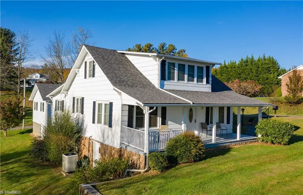 53 Wagoner Street Sparta, NC 28675