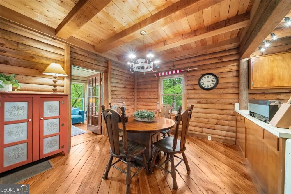 15 Bailey ST Whitesburg, GA 30185