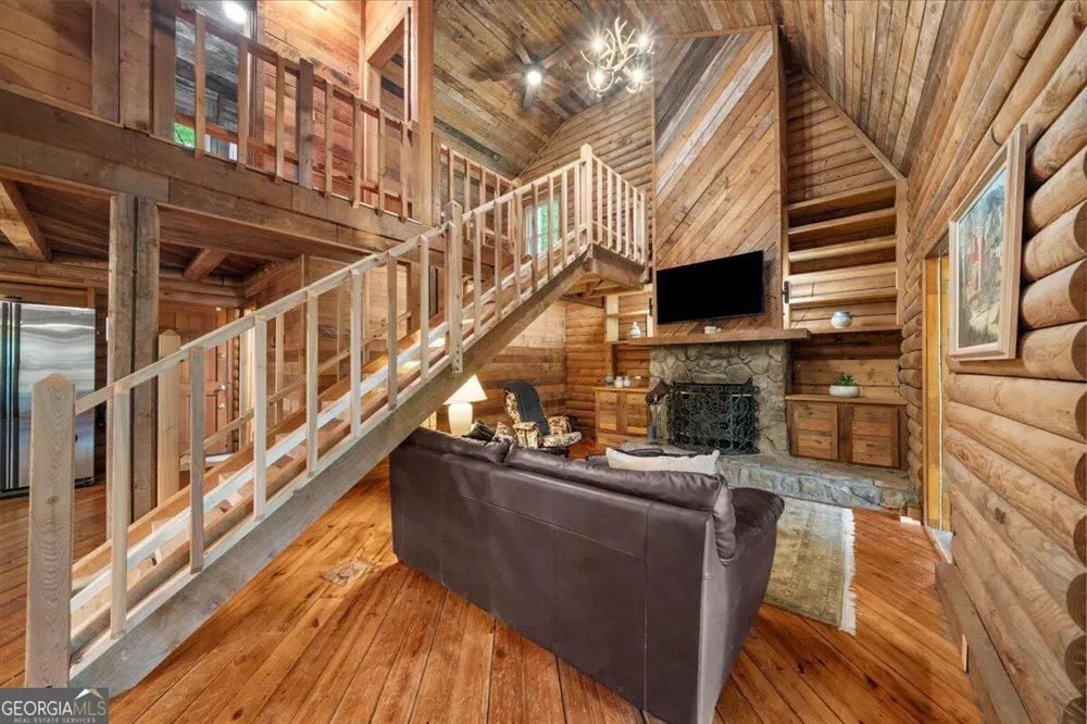 15 Bailey ST Whitesburg, GA 30185