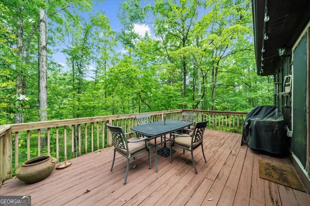 15 Bailey ST Whitesburg, GA 30185