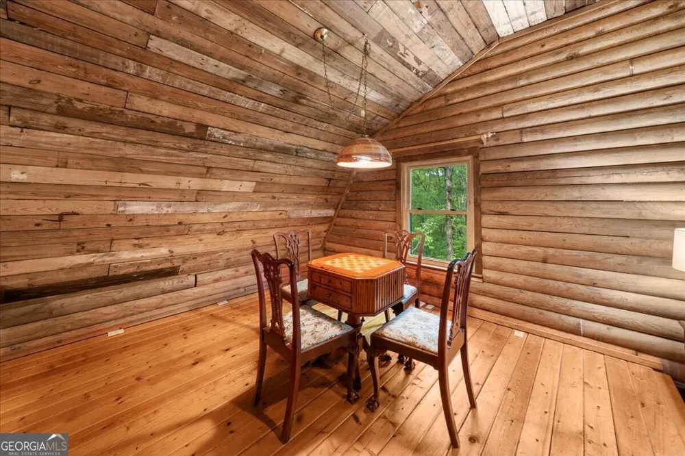 15 Bailey ST Whitesburg, GA 30185