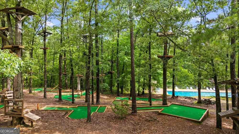 15 Bailey ST Whitesburg, GA 30185