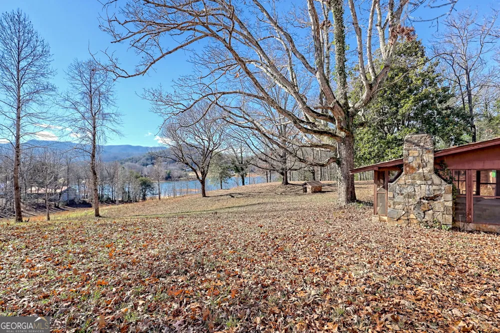 314 Lakeside DR Hiawassee, GA 30546