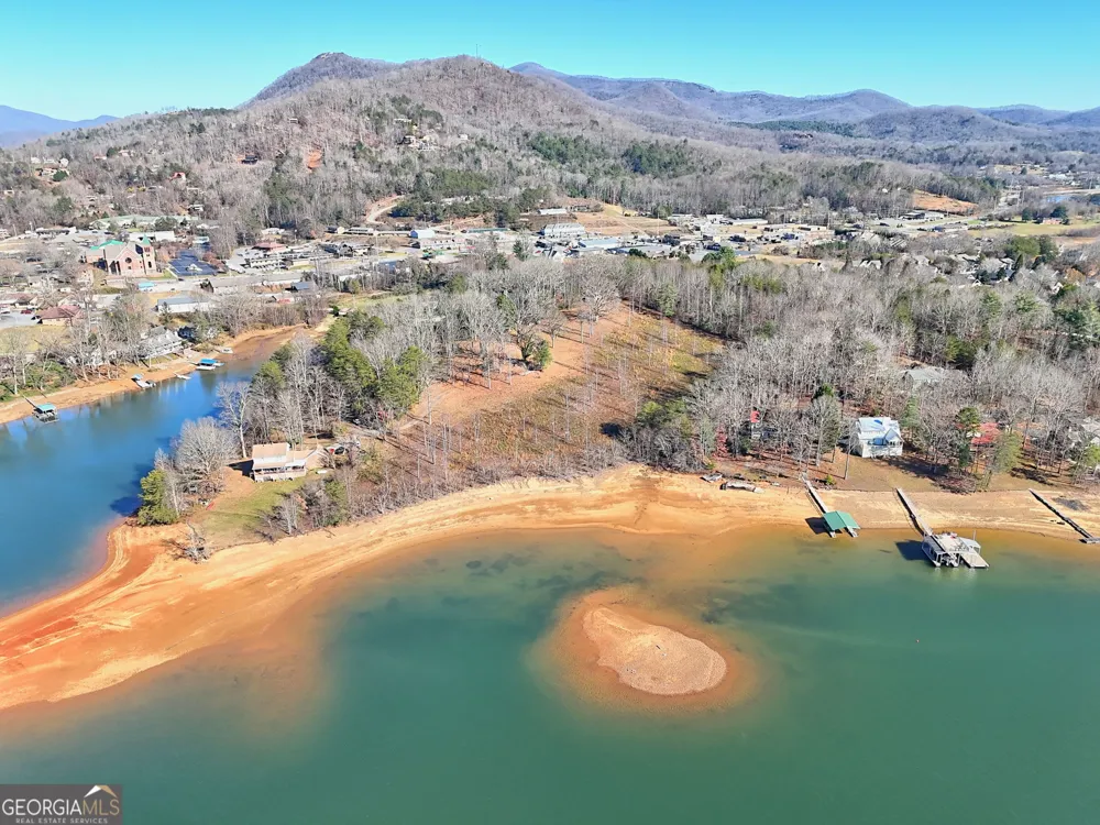 314 Lakeside DR Hiawassee, GA 30546