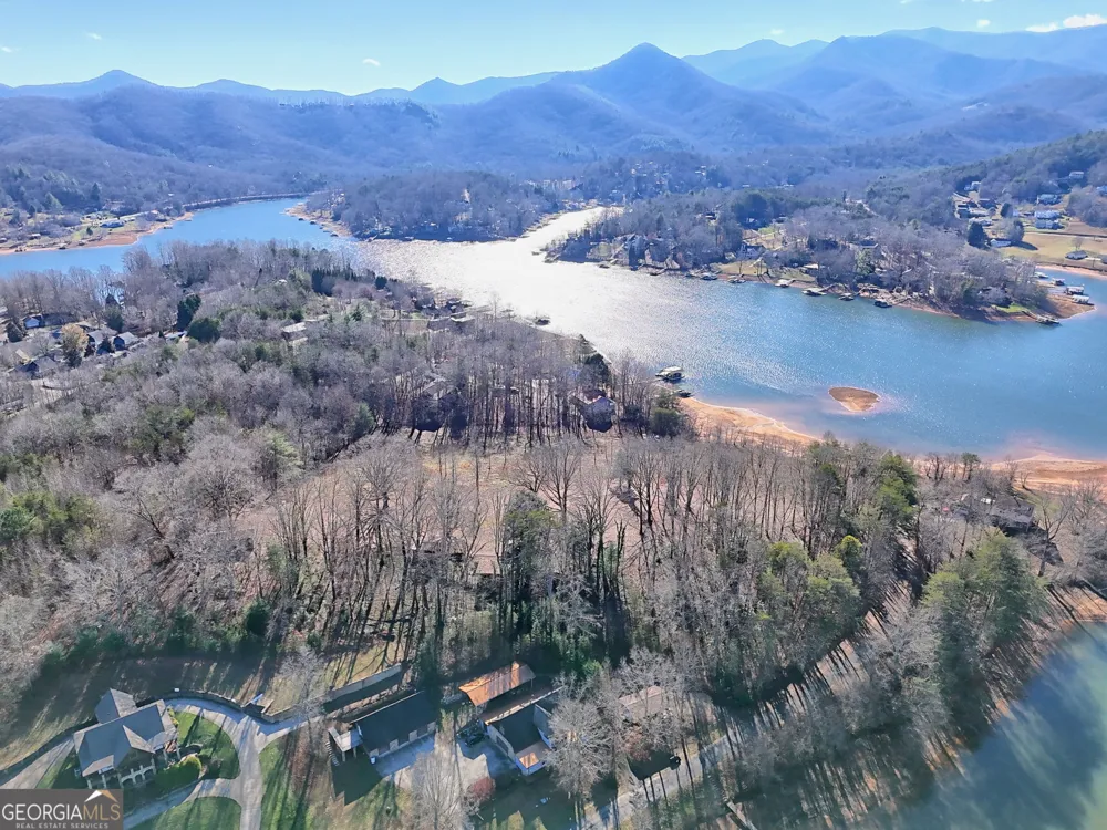 314 Lakeside DR Hiawassee, GA 30546