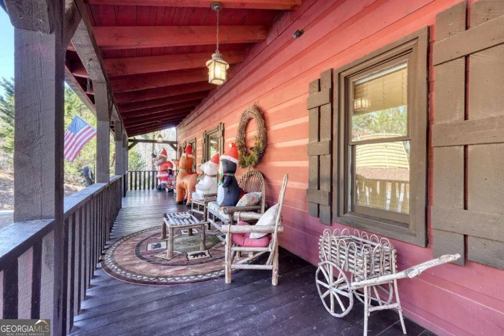 2567 Todd Shook RD Young Harris, GA 30582