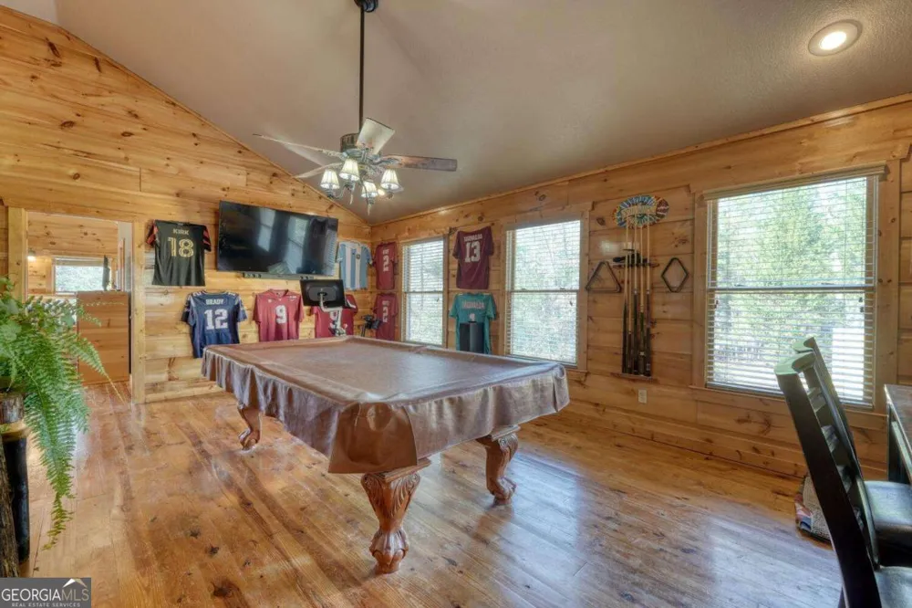 2567 Todd Shook RD Young Harris, GA 30582