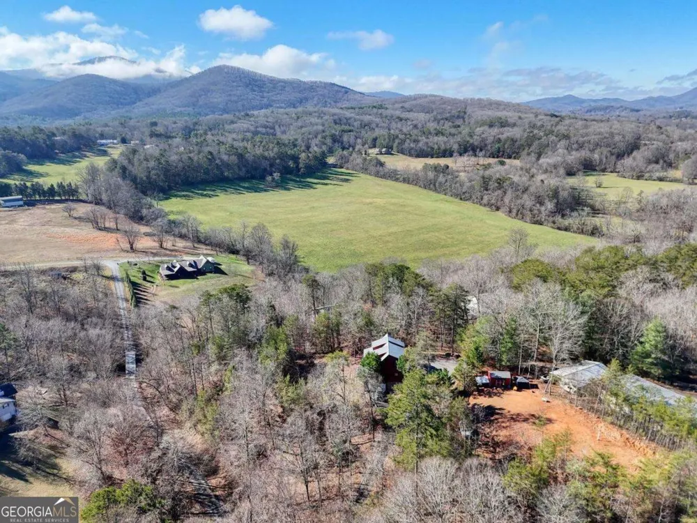 2567 Todd Shook RD Young Harris, GA 30582