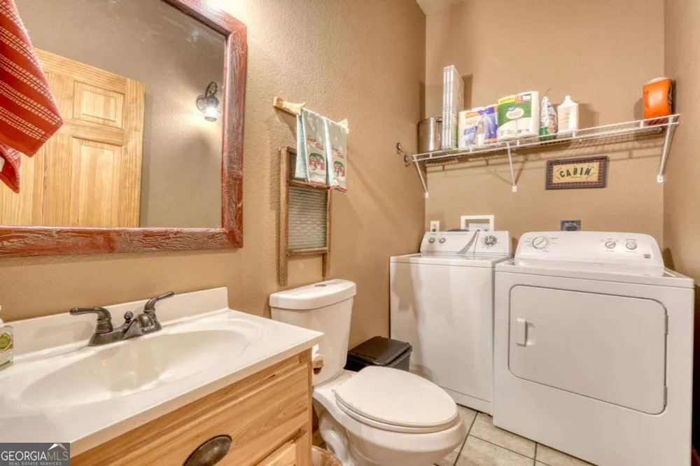 2567 Todd Shook RD Young Harris, GA 30582