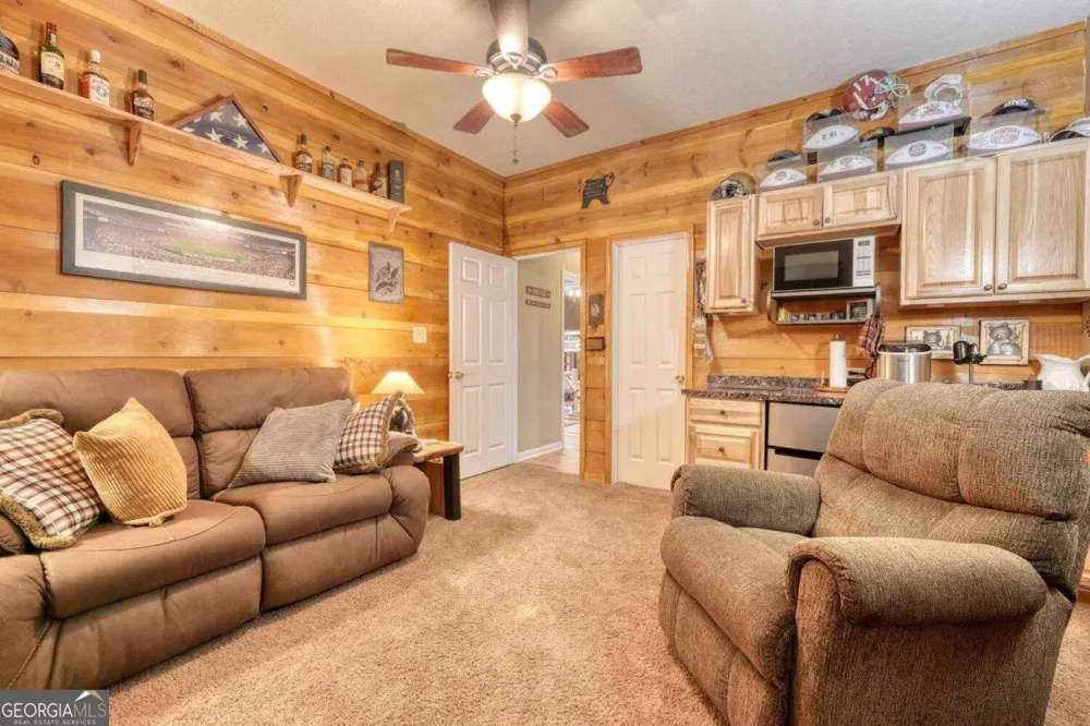 2567 Todd Shook RD Young Harris, GA 30582