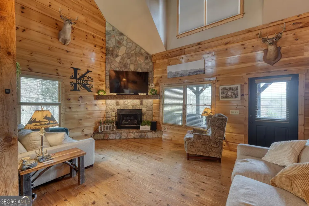 2567 Todd Shook RD Young Harris, GA 30582