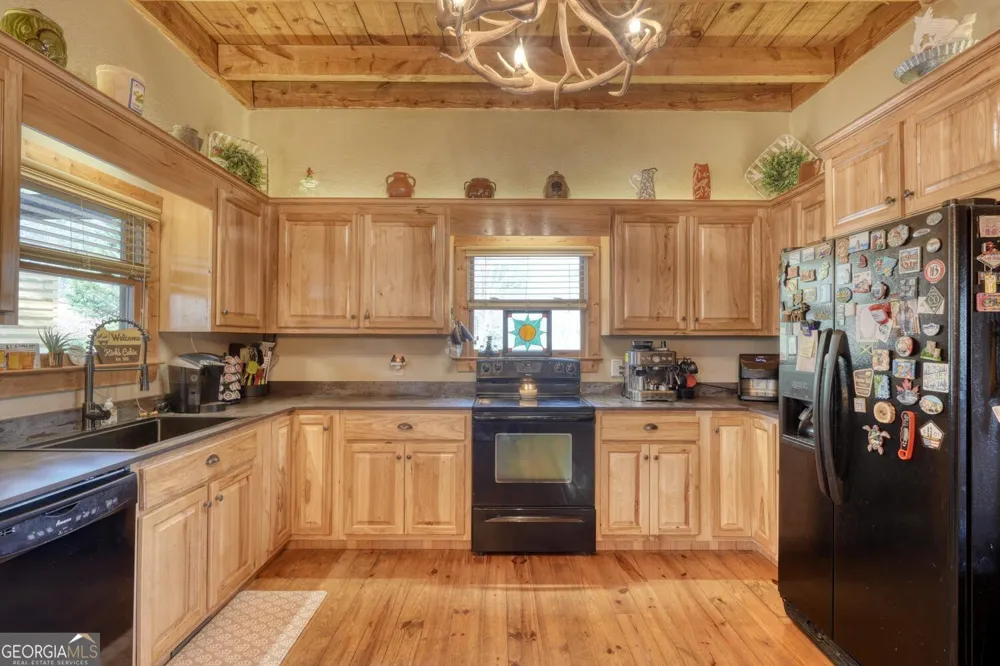2567 Todd Shook RD Young Harris, GA 30582