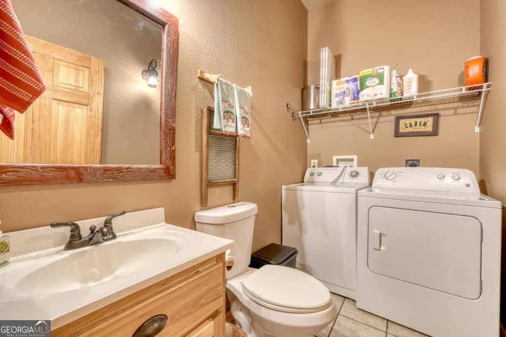 2567 Todd Shook RD Young Harris, GA 30582