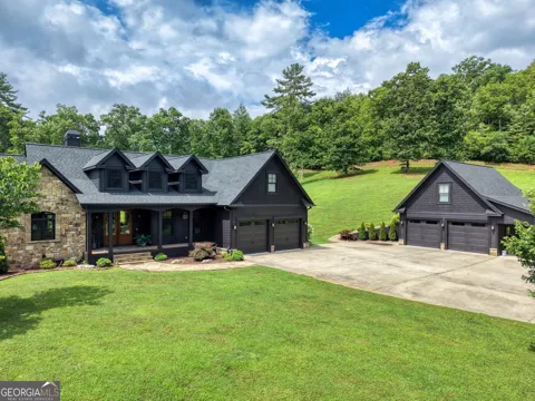 215 Harmony LN