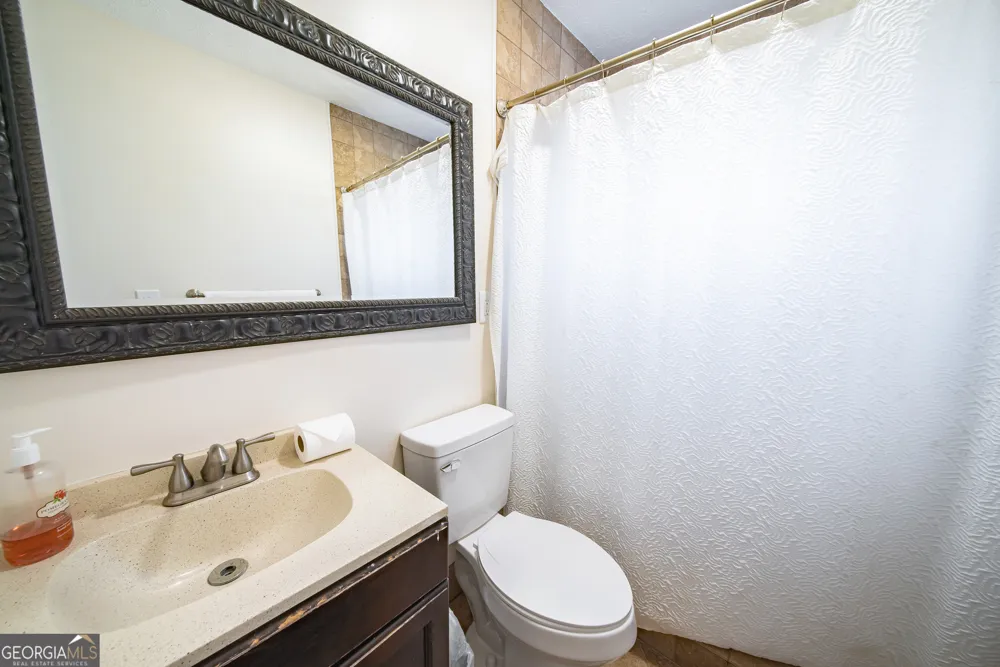 161 Calhoun RD Hamilton, GA 31811