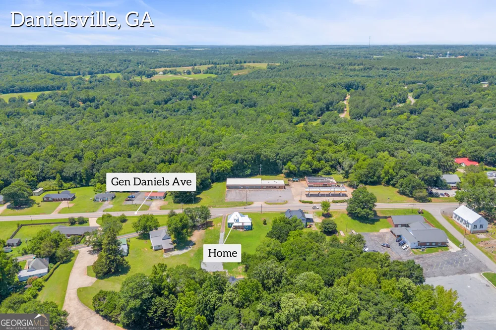 263 General Daniel AVE S Danielsville, GA 30633