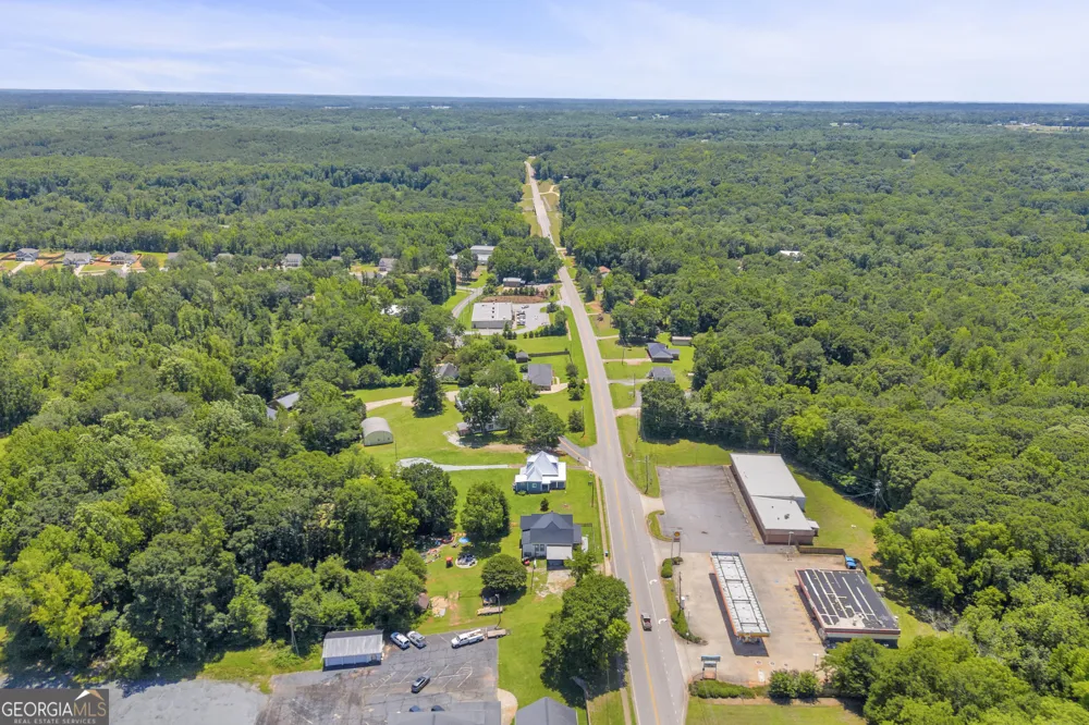 263 General Daniel AVE S Danielsville, GA 30633