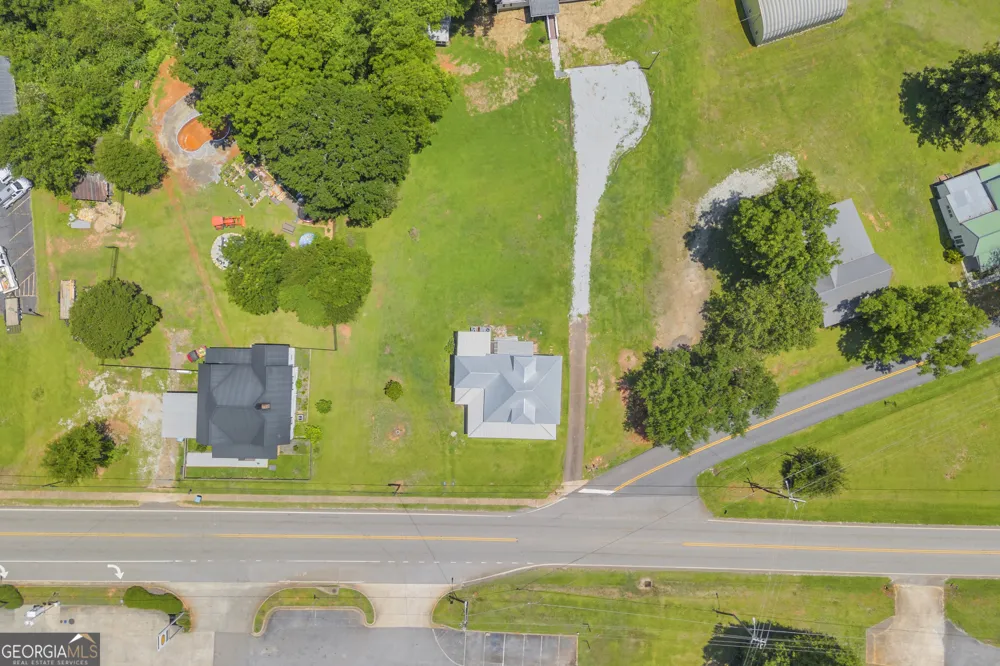 263 General Daniel AVE S Danielsville, GA 30633