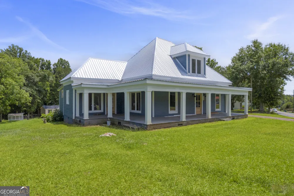 263 General Daniel AVE S Danielsville, GA 30633