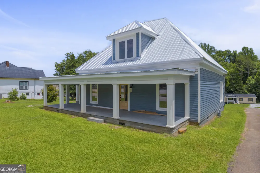 263 General Daniel AVE S Danielsville, GA 30633