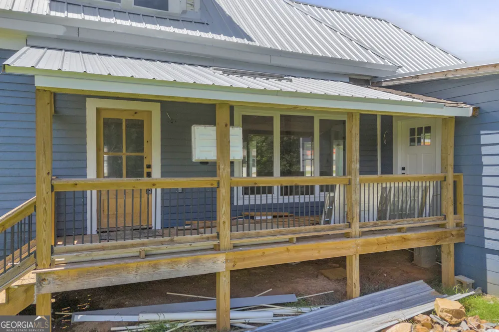 263 General Daniel AVE S Danielsville, GA 30633