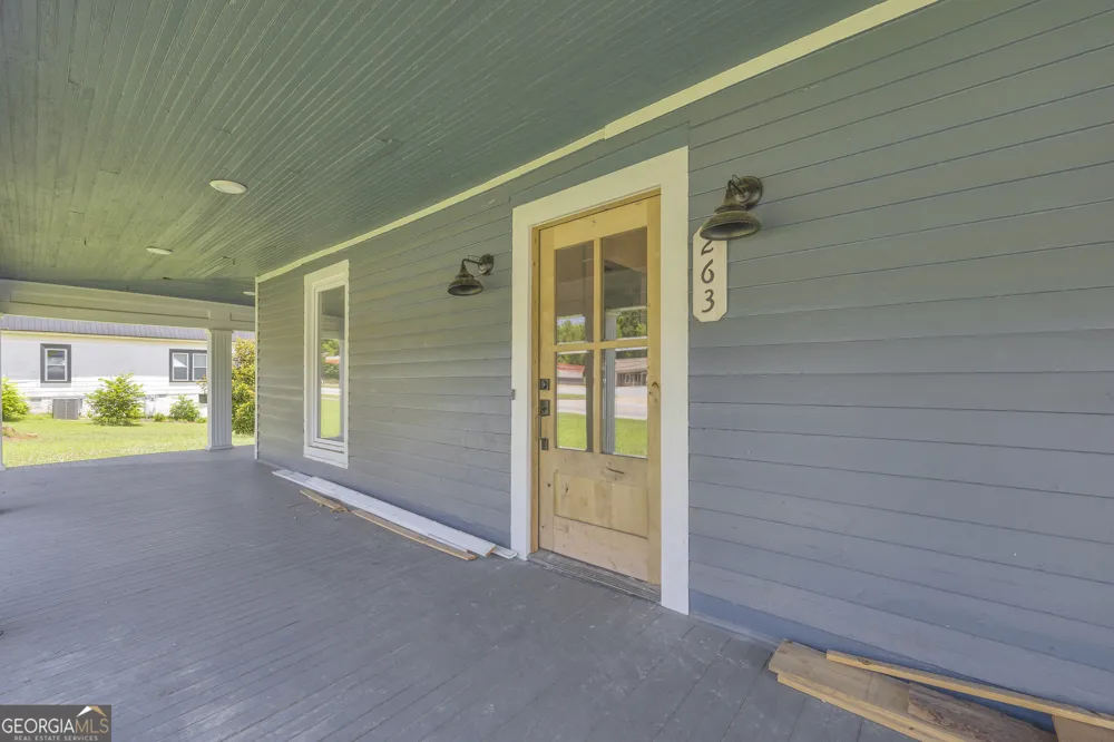 263 General Daniel AVE S Danielsville, GA 30633