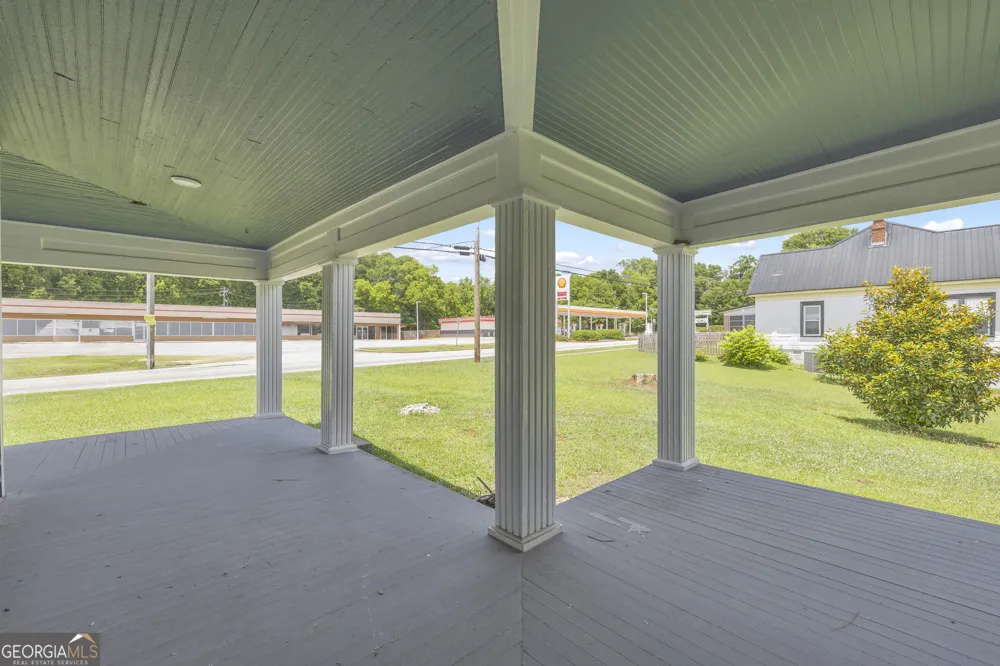 263 General Daniel AVE S Danielsville, GA 30633