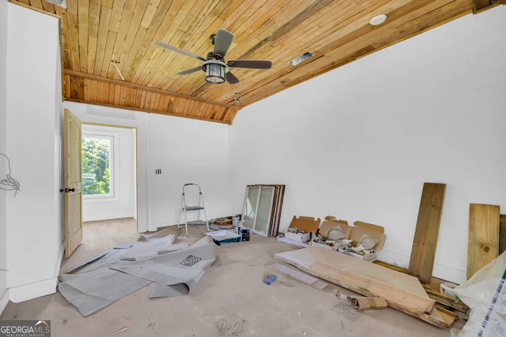 263 General Daniel AVE S Danielsville, GA 30633