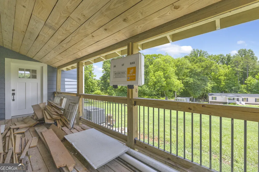 263 General Daniel AVE S Danielsville, GA 30633