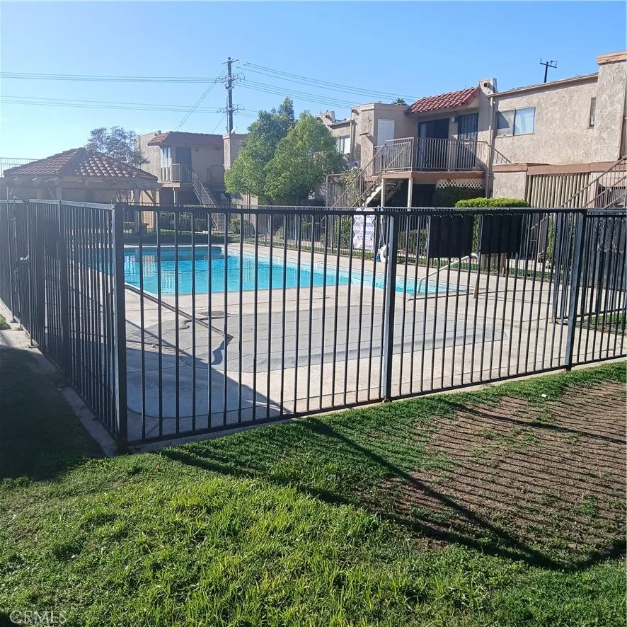 2433 West Acacia Avenue Hemet, CA 92545