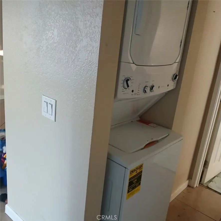 2433 West Acacia Avenue Hemet, CA 92545