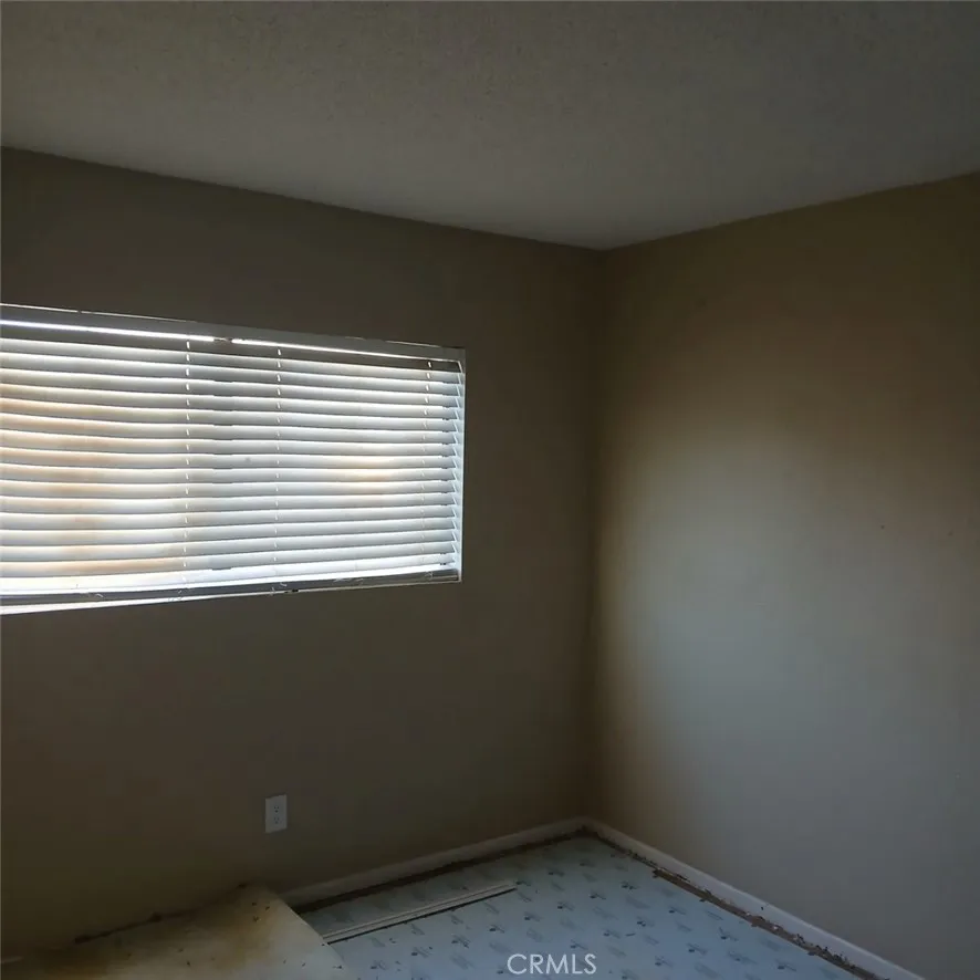 2433 West Acacia Avenue Hemet, CA 92545