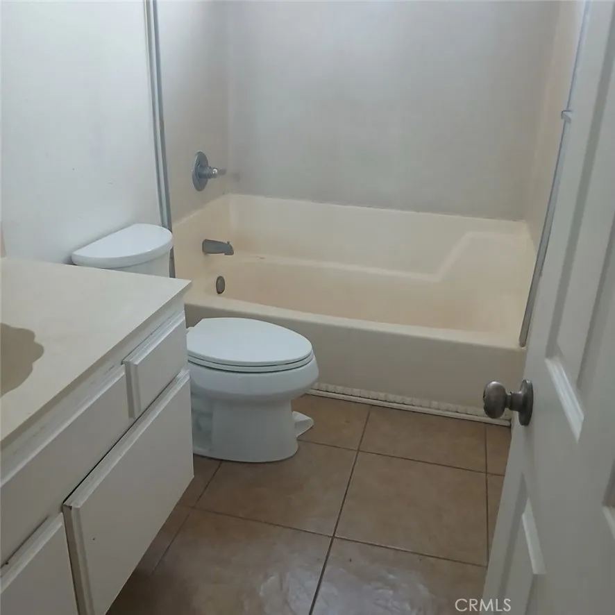 2433 West Acacia Avenue Hemet, CA 92545