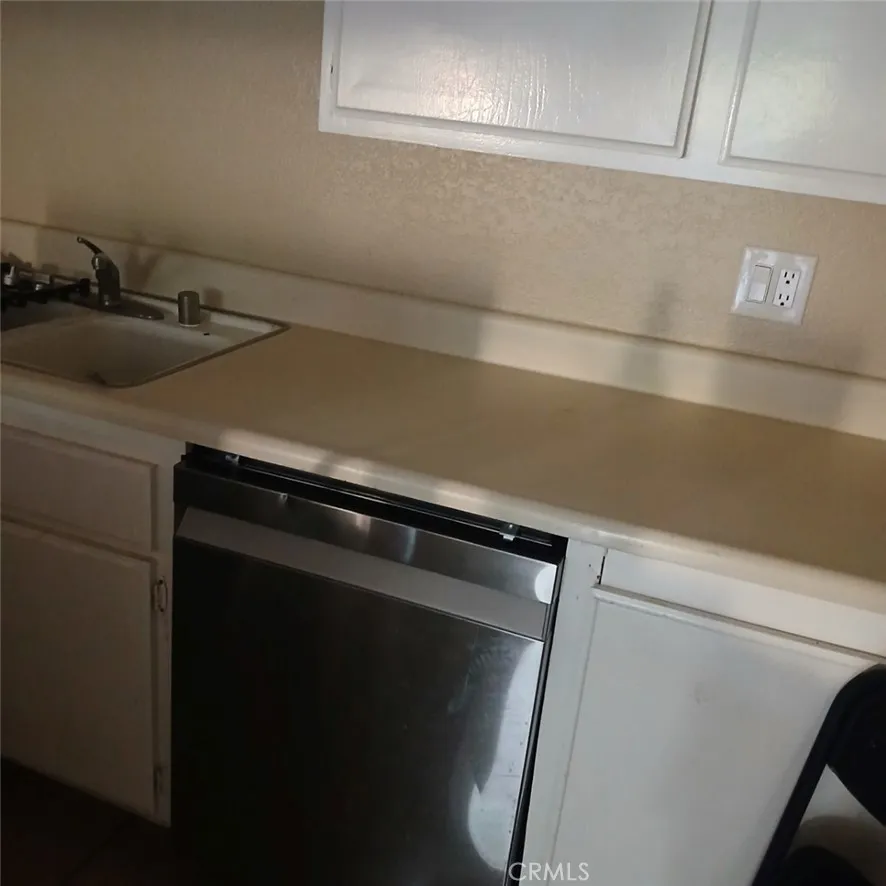 2433 West Acacia Avenue Hemet, CA 92545