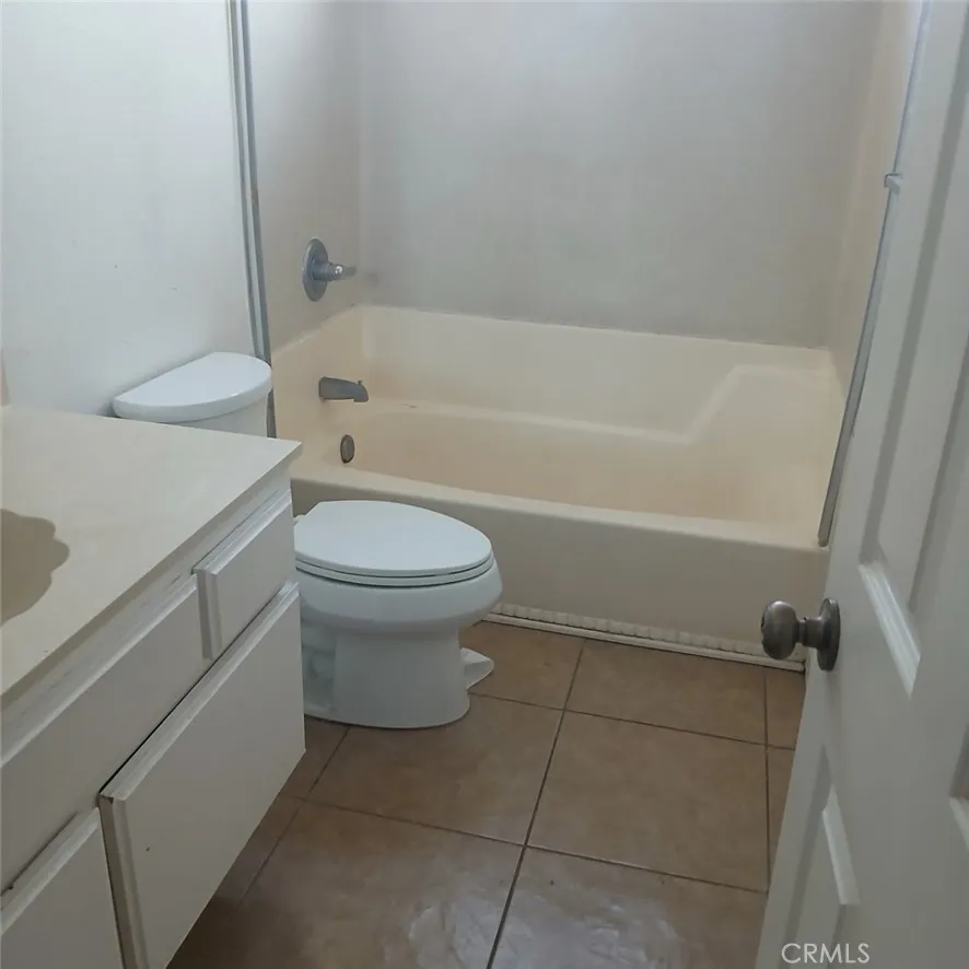 2433 West Acacia Avenue Hemet, CA 92545