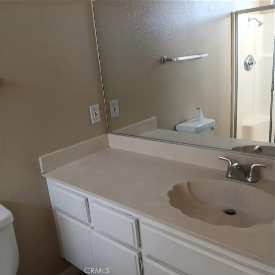 2433 West Acacia Avenue Hemet, CA 92545