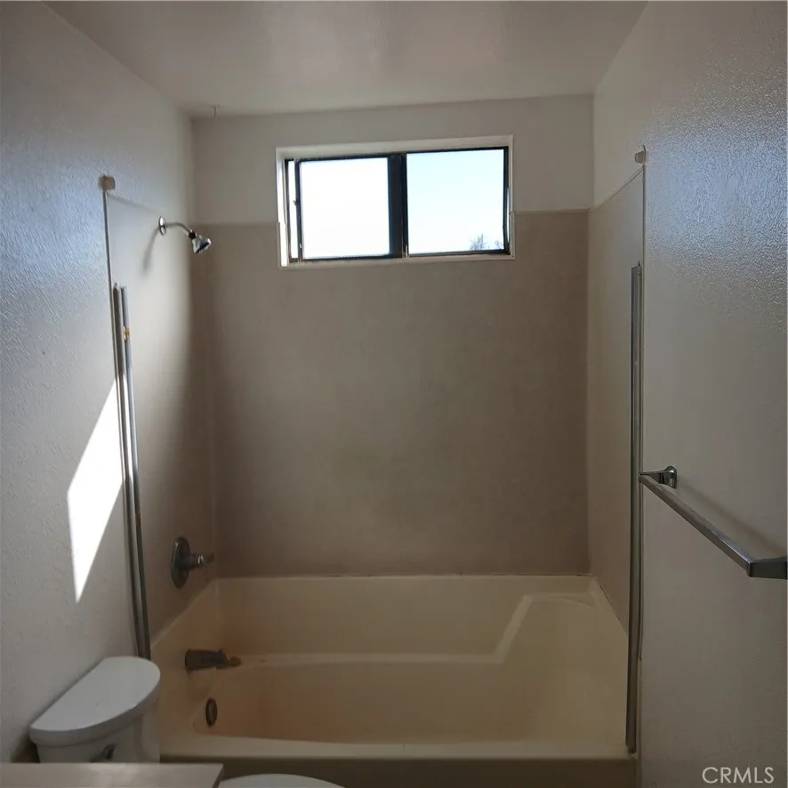 2433 West Acacia Avenue Hemet, CA 92545
