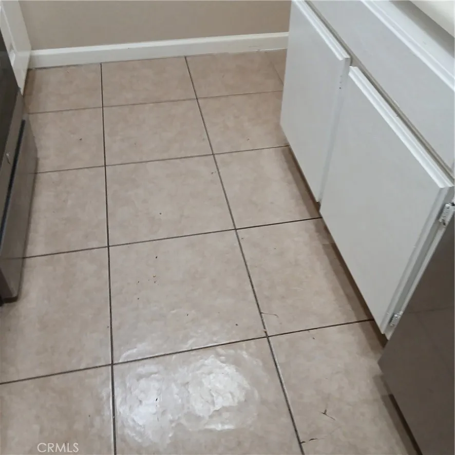 2433 West Acacia Avenue Hemet, CA 92545