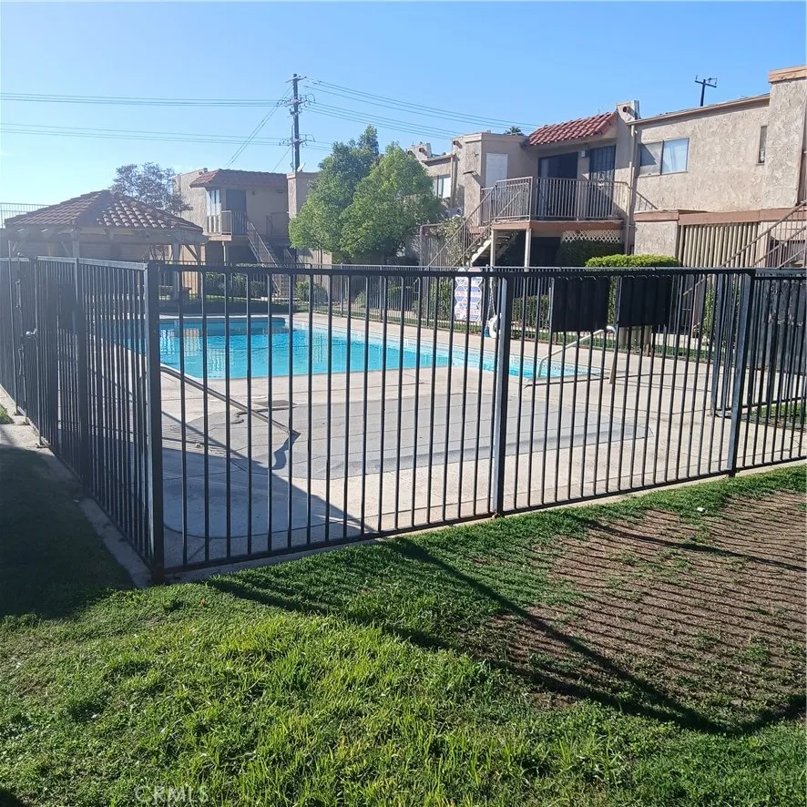 2433 West Acacia Avenue Hemet, CA 92545