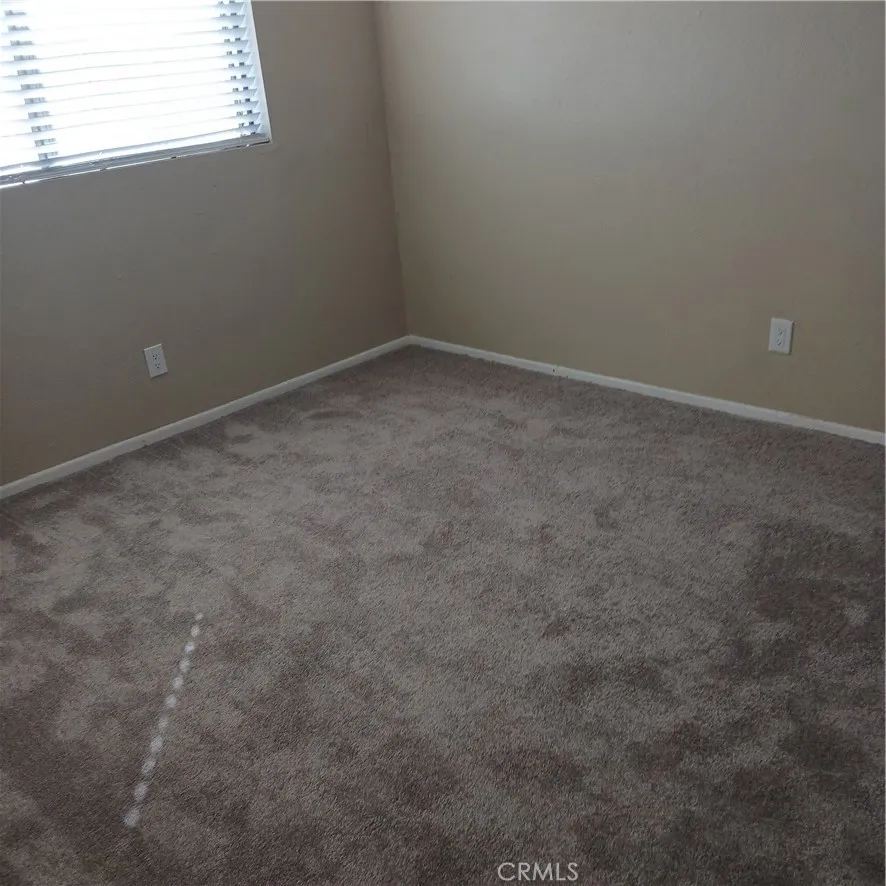 2433 West Acacia Avenue Hemet, CA 92545