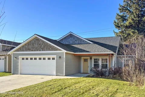 2403 Shady Oak