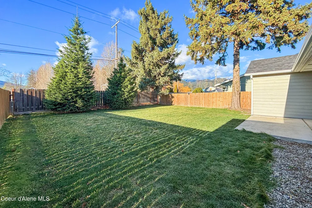 2403 Shady Oak Sandpoint, ID 83864