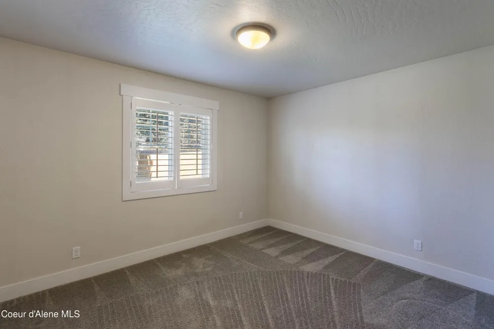 2403 Shady Oak Sandpoint, ID 83864