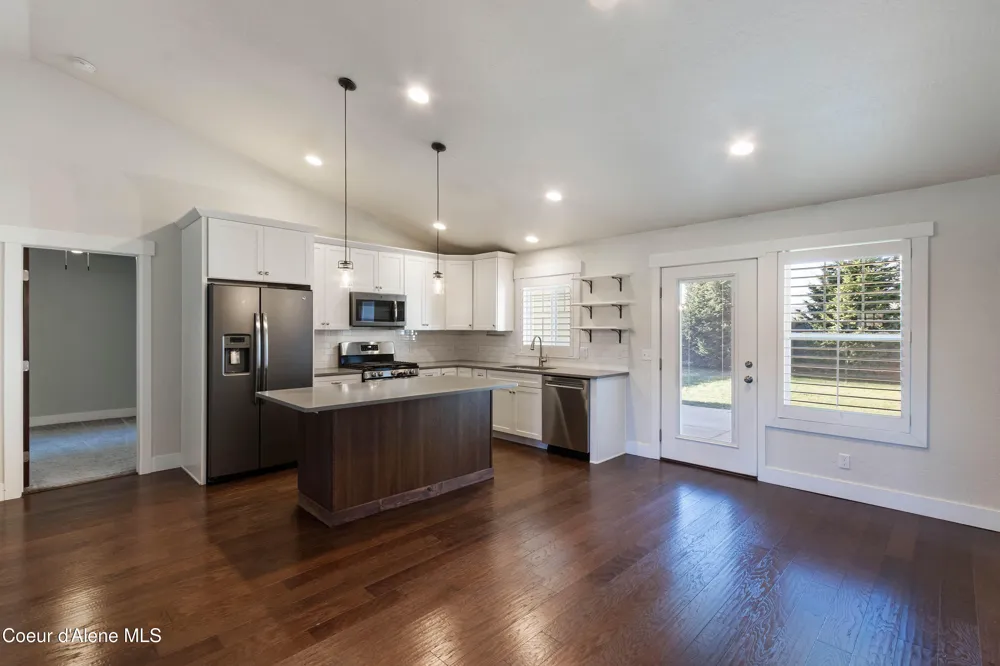 2403 Shady Oak Sandpoint, ID 83864